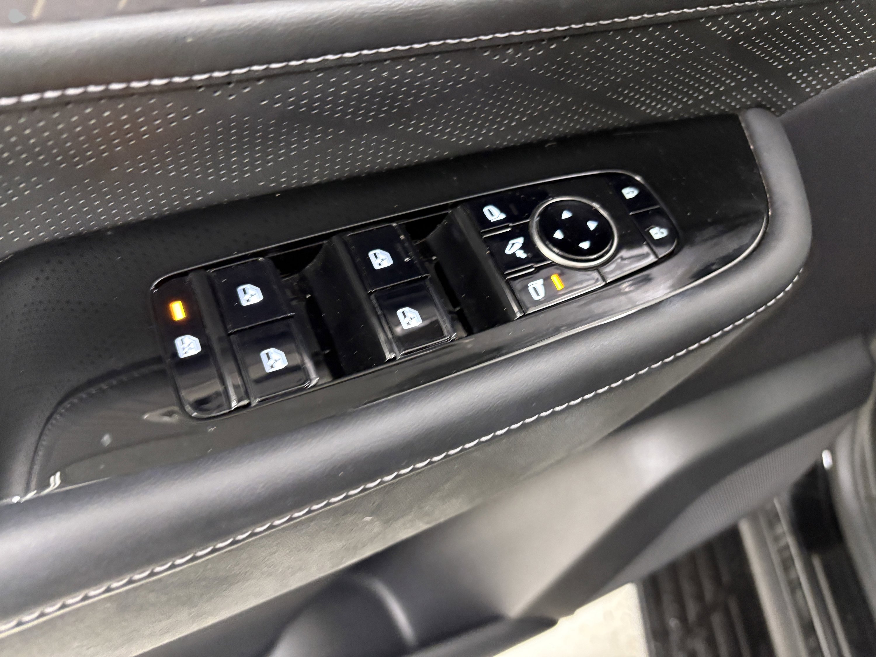 Used 2025 INFINITI QX80 Autograph image 23