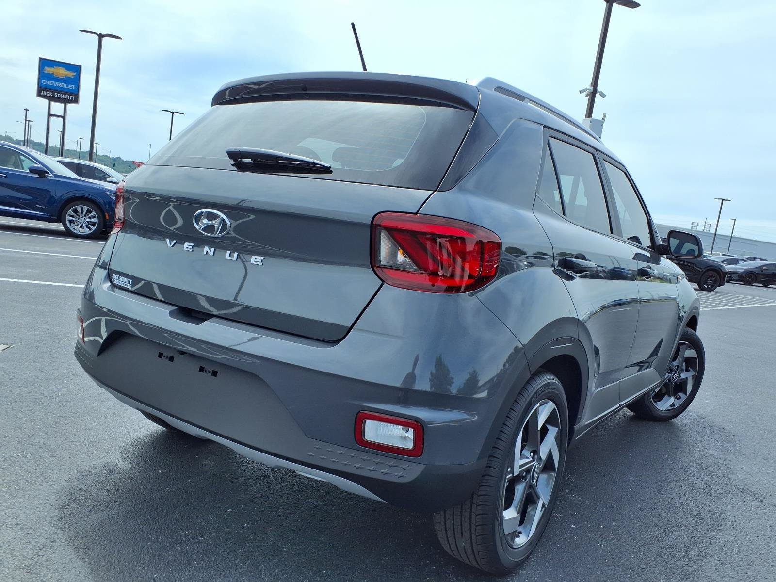 Used 2026 Hyundai Venue SEL FWD image 30