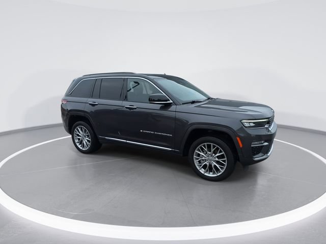 Used 2025 Jeep Grand Cherokee Summit AWD/4WD image 9