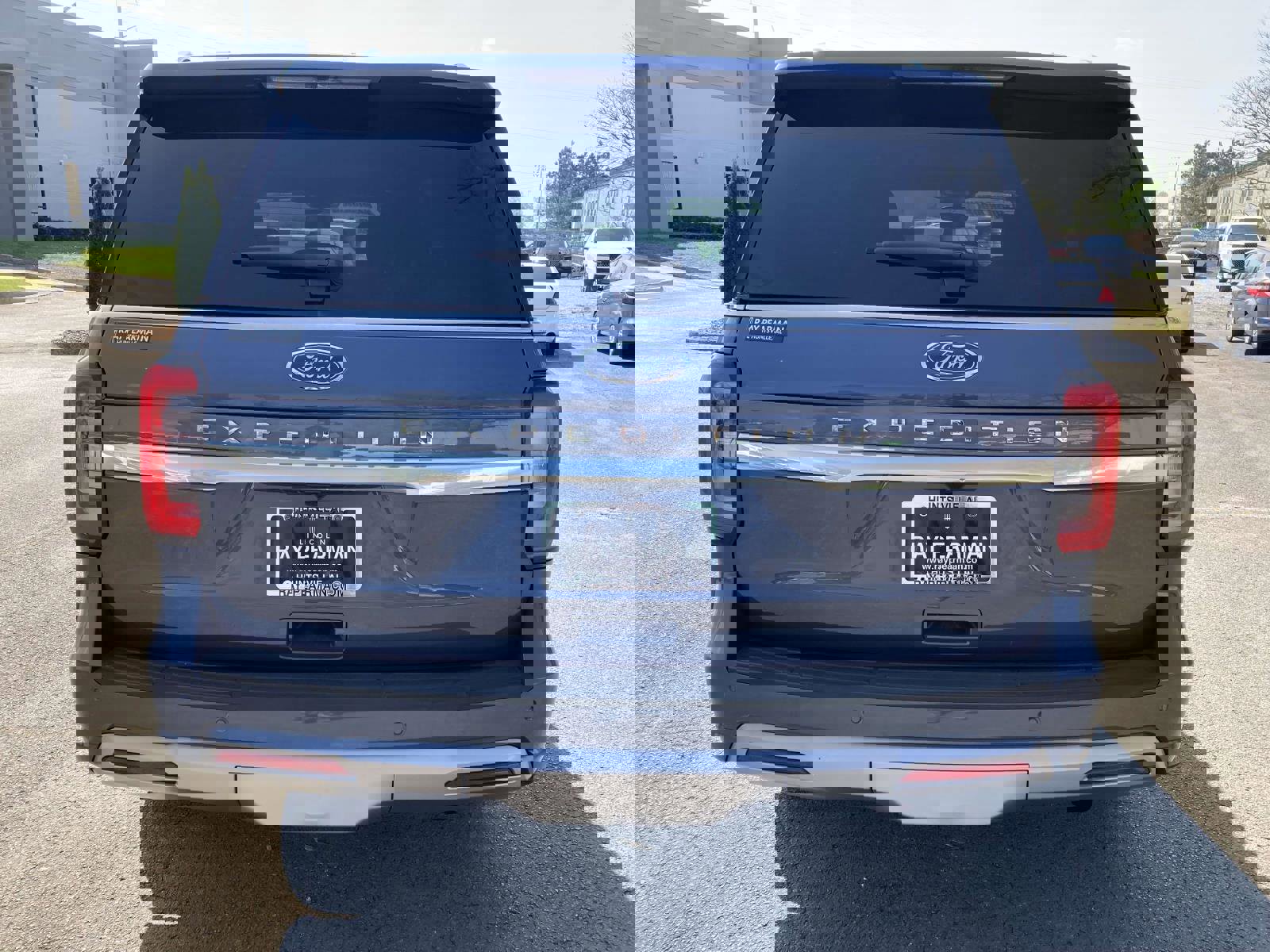 Used 2022 Ford Expedition Platinum RWD image 6