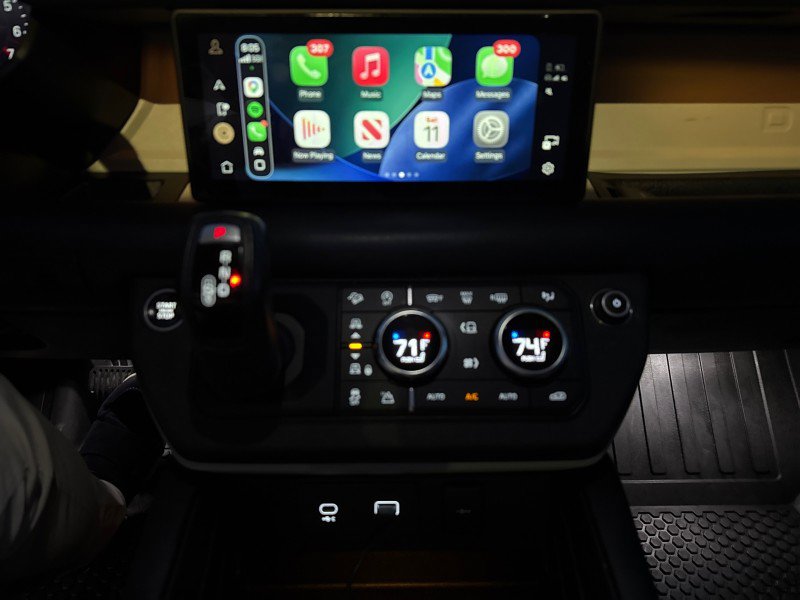 Used 2020 Land Rover Defender 110 HSE image 91