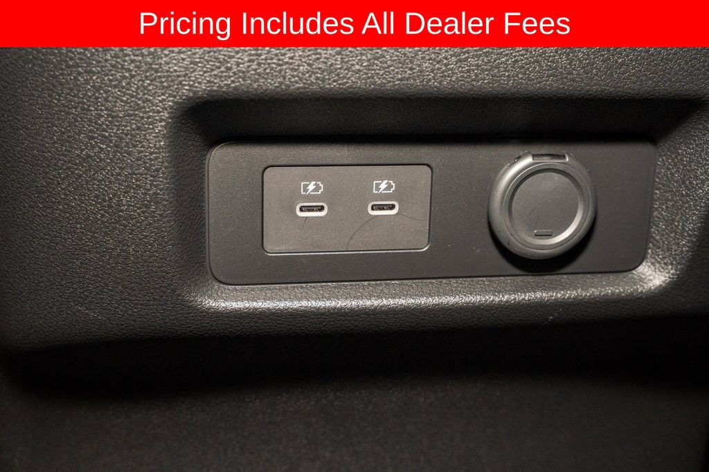 Certified 2025 Nissan Armada SL w/ Captain's Chari Seat Package AWD/4WD image 9