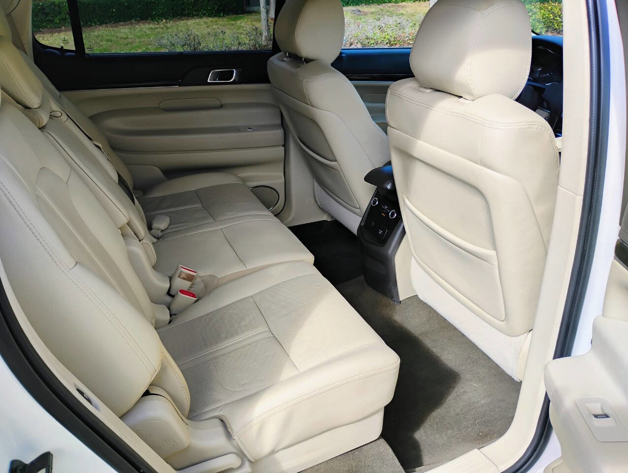 Used 2014 Lincoln MKT FWD image 11