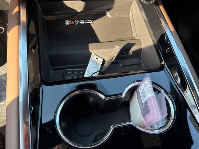 New 2026 Chevrolet Suburban High Country image 23