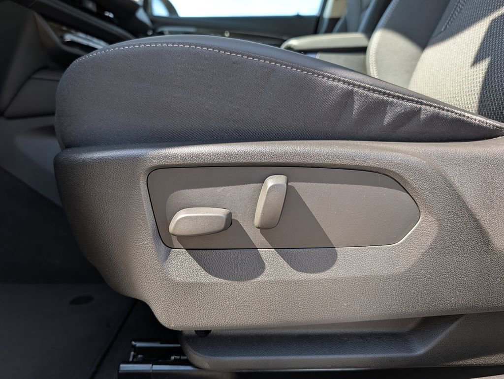 Used 2023 Buick Envision Preferred w/ Sport Touring Package AWD/4WD image 21