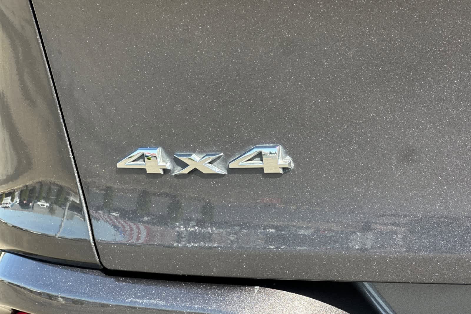 Used 2018 Jeep Cherokee Overland image 33