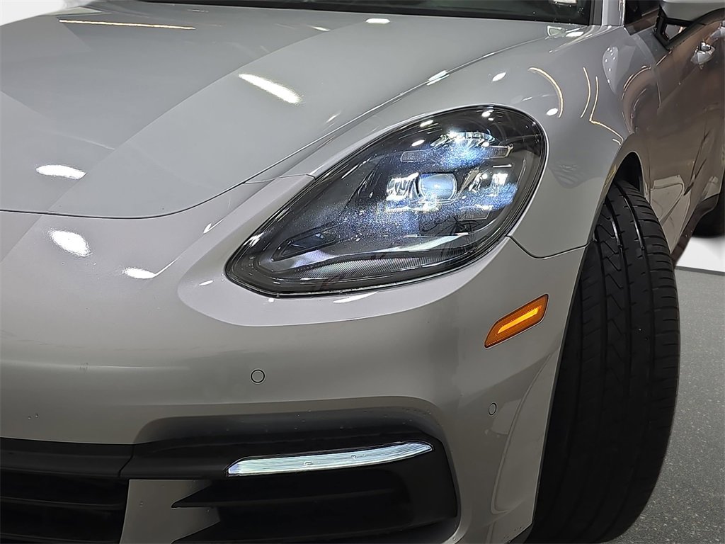 Used 2018 Porsche Panamera 4 image 33