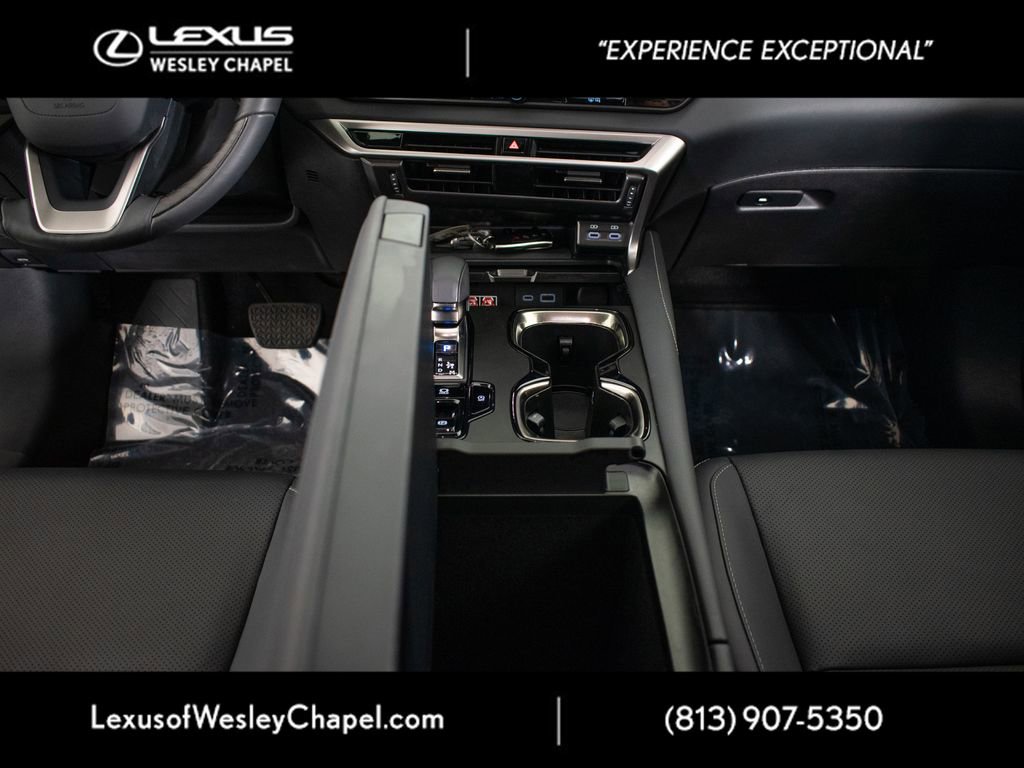 Used 2025 Lexus RX 350 Premium w/ Accessory Package (Z1) image 33