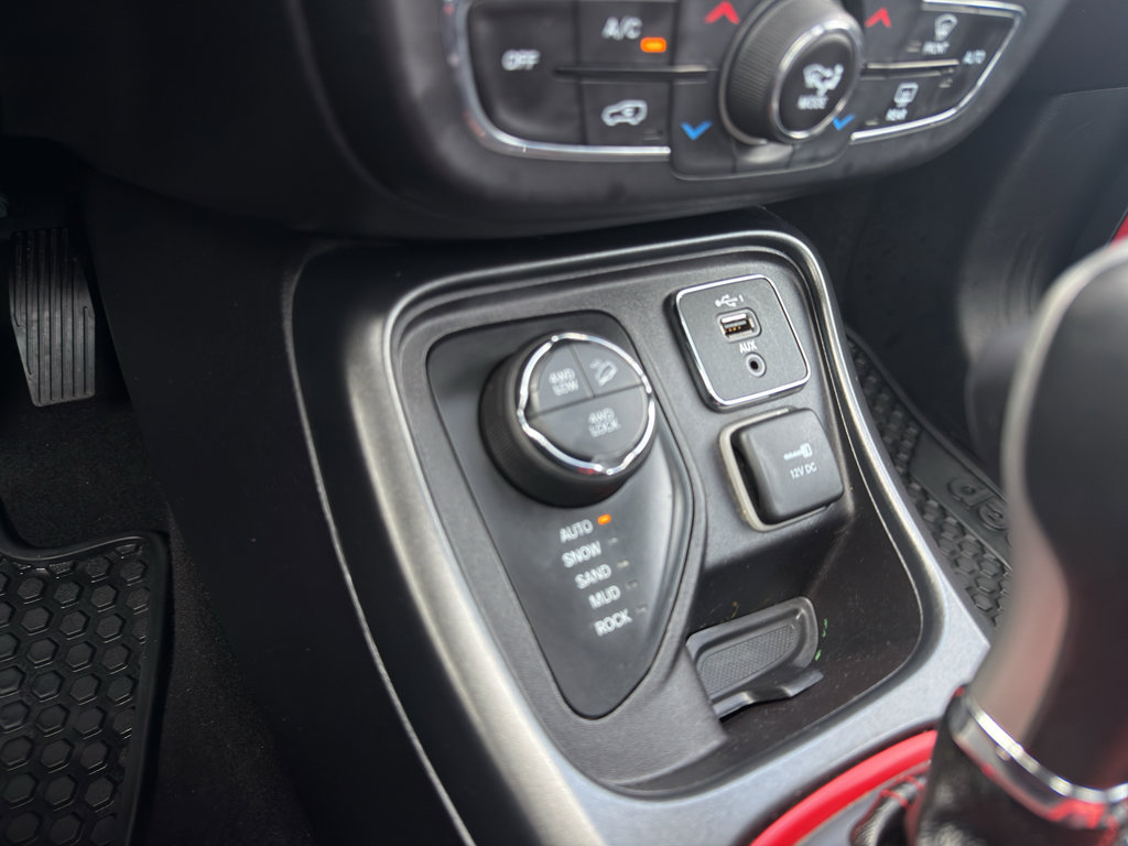 Used 2019 Jeep Compass Trailhawk w/ Leather Interior Group AWD/4WD image 20