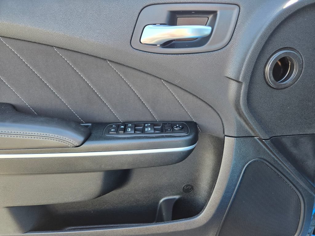 Used 2023 Dodge Charger SXT RWD image 18