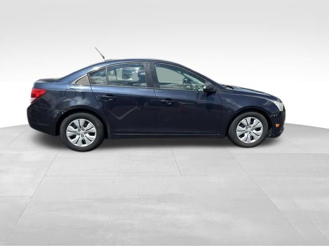Used 2014 Chevrolet Cruze LS FWD image 8