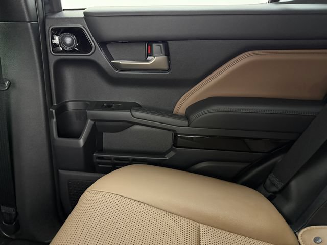 Used 2026 Toyota 4Runner Limited AWD/4WD image 33