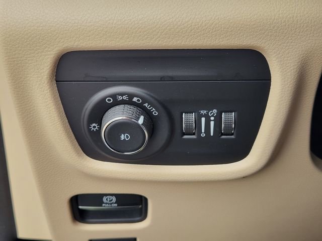 Used 2021 Jeep Grand Cherokee L Limited AWD/4WD image 21