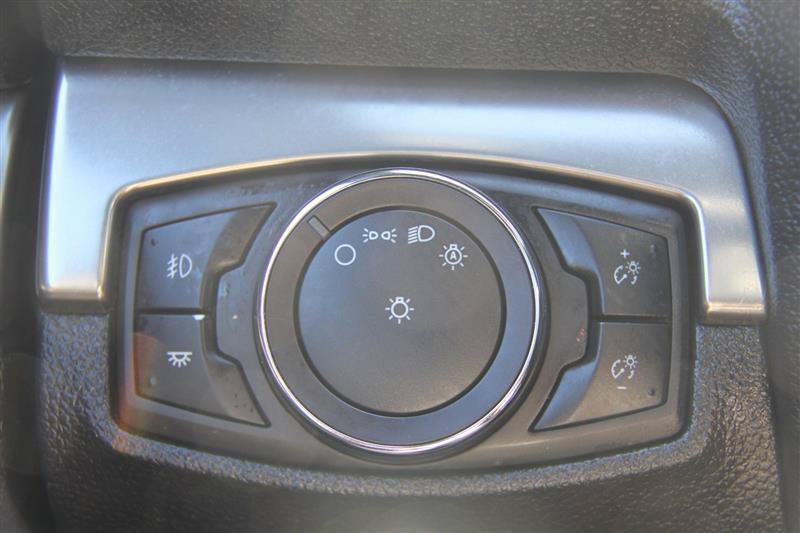 Used 2019 Ford Explorer XLT w/ Equipment Group 202A AWD/4WD image 34