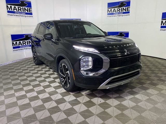 Used 2023 Mitsubishi Outlander SE image 1