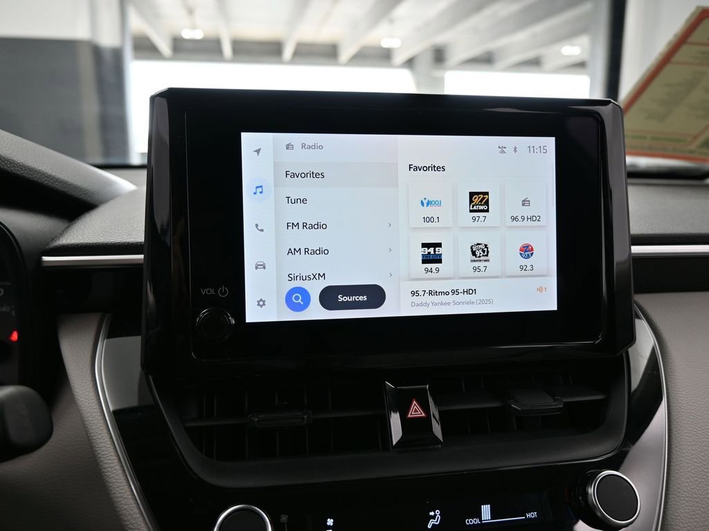 Used 2023 Toyota Corolla Cross L image 21