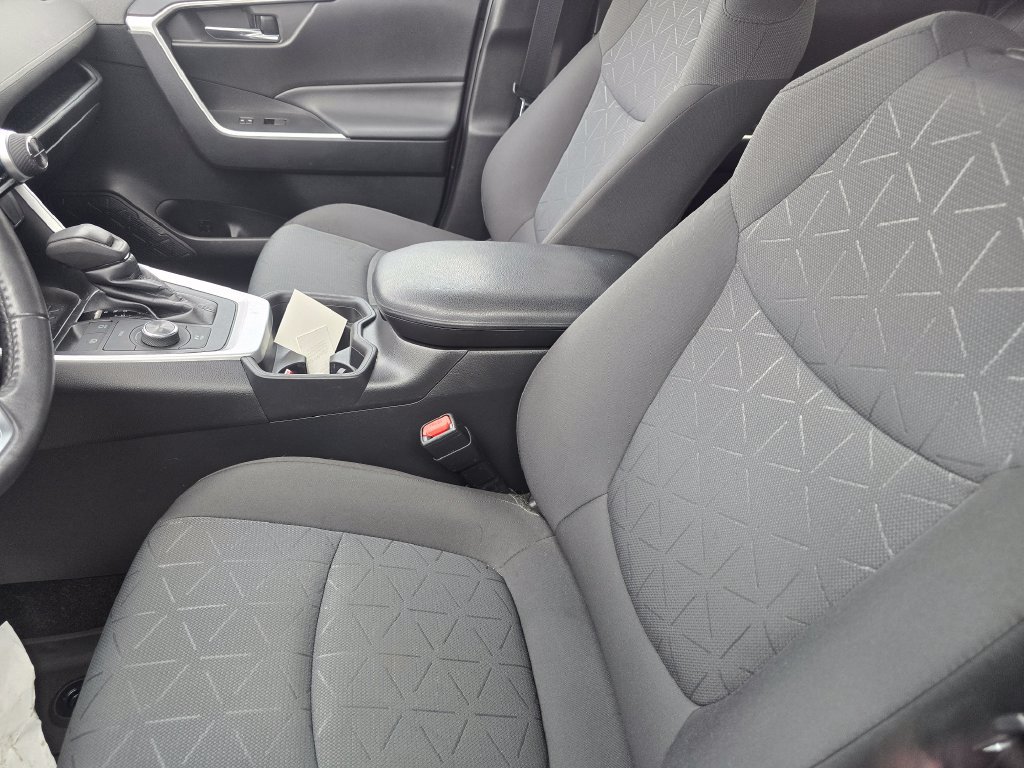 Used 2021 Toyota RAV4 XLE w/ Convenience Package AWD/4WD image 23