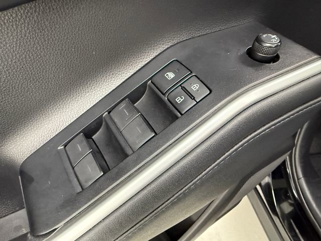 Used 2021 Toyota Highlander XSE FWD image 26