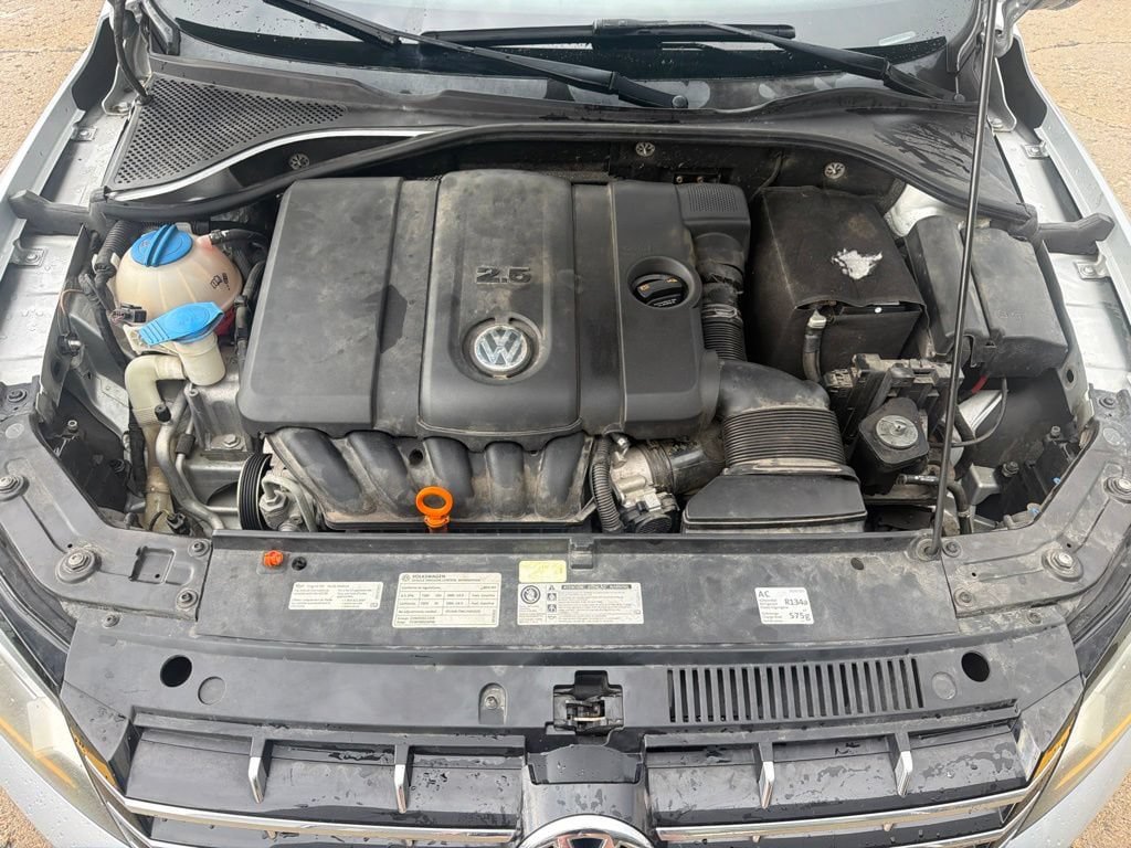 Used 2012 Volkswagen Passat 2.5 SEL Premium FWD image 30