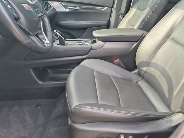 Used 2023 Cadillac XT6 Sport w/ Technology Package AWD/4WD image 12