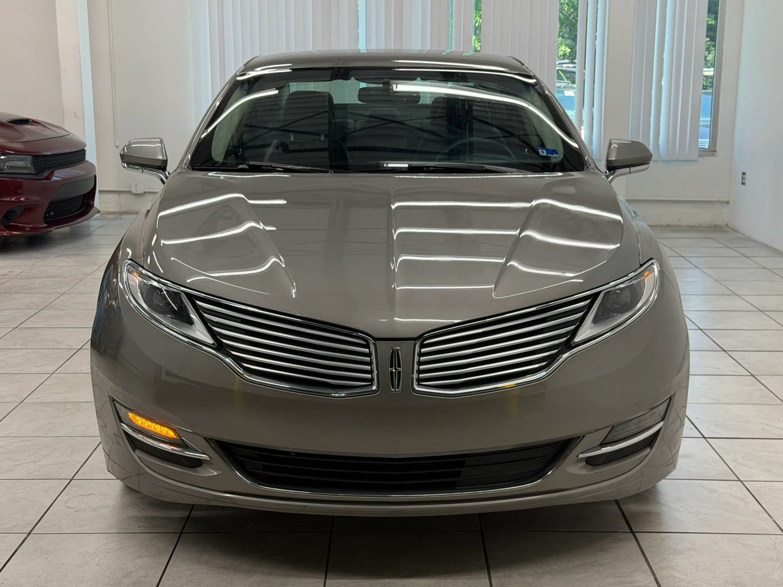 Used 2015 Lincoln MKZ FWD image 2