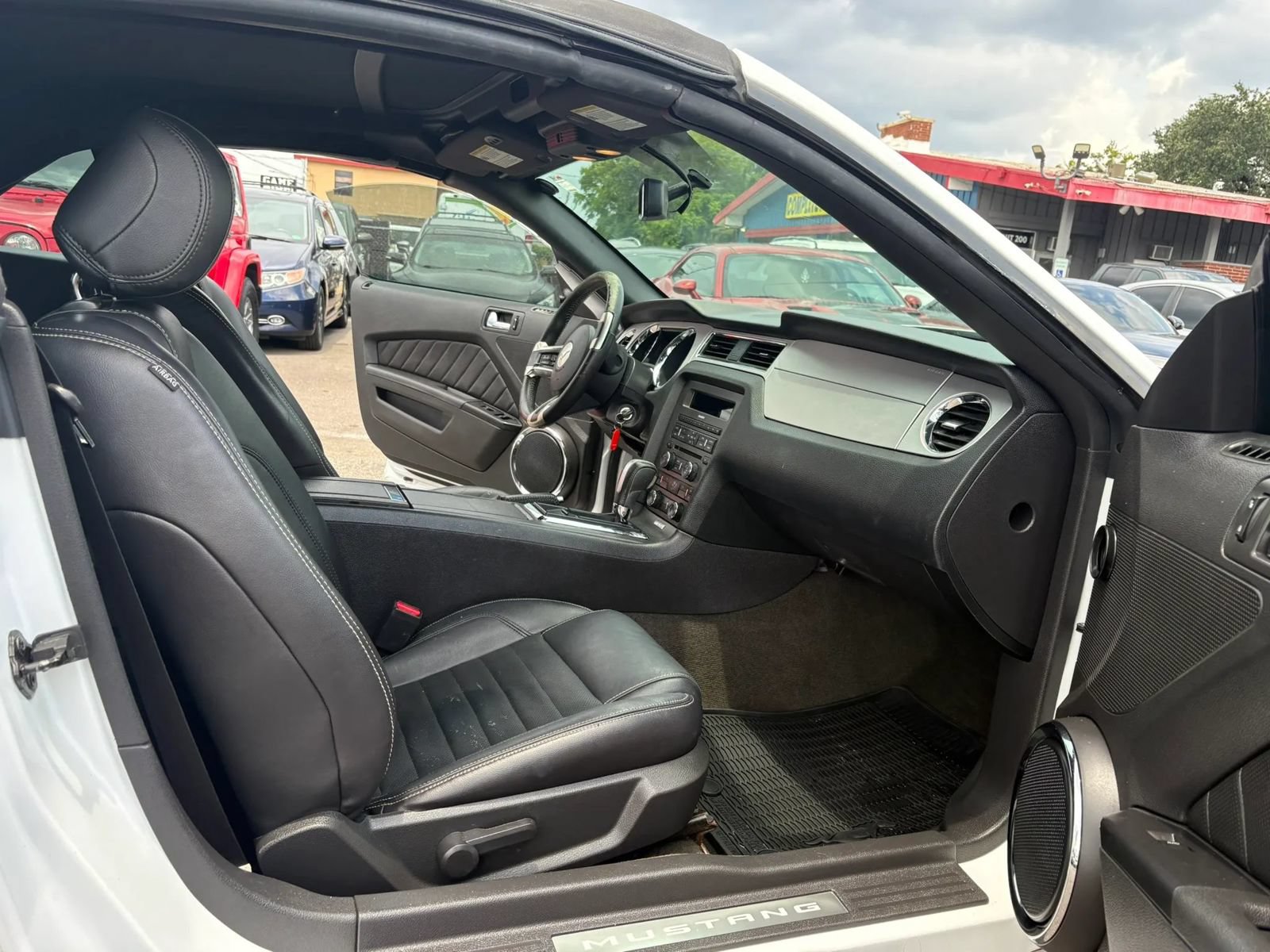 Used 2014 Ford Mustang Premium RWD image 16