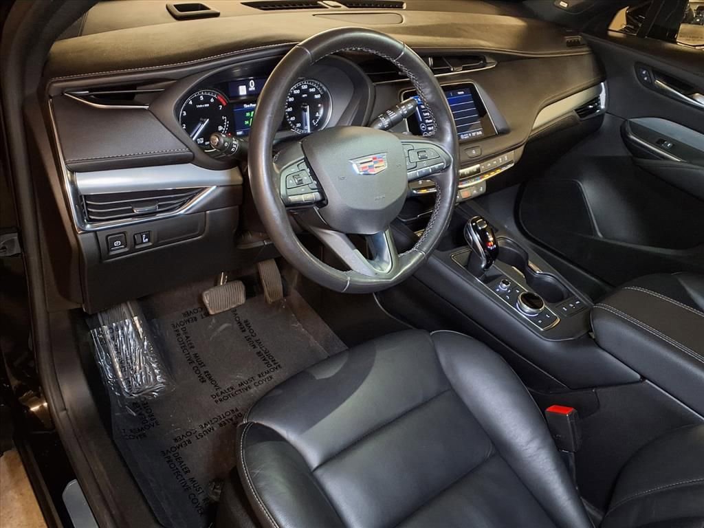 Certified 2023 Cadillac XT4 Premium Luxury w/ Driver Assist Package image 3