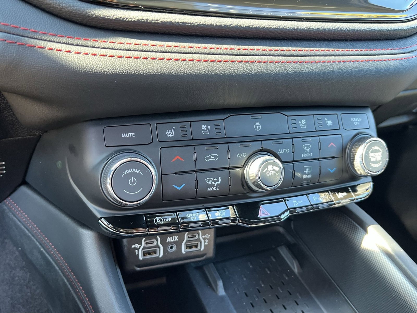 Used 2025 Dodge Durango GT image 16