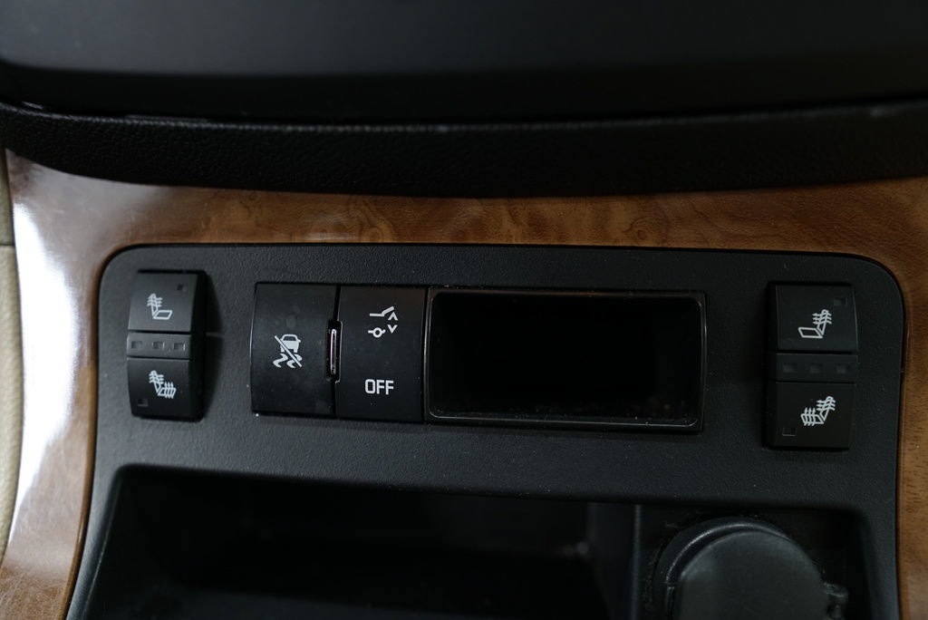 Used 2007 Saturn Outlook XR w/ Premium Trim Pkg FWD image 30