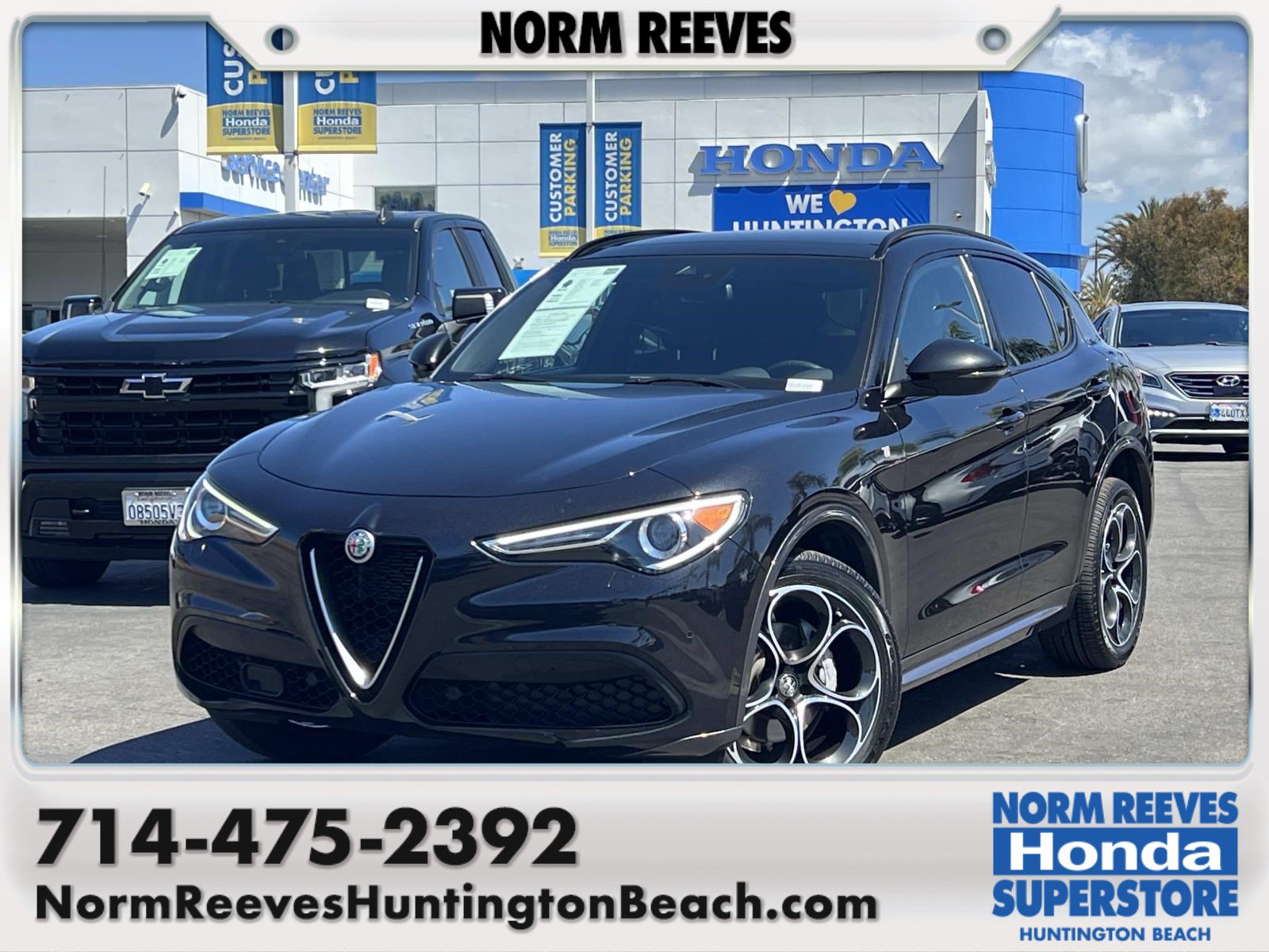 Used 2023 Alfa Romeo Stelvio Ti AWD/4WD image 1