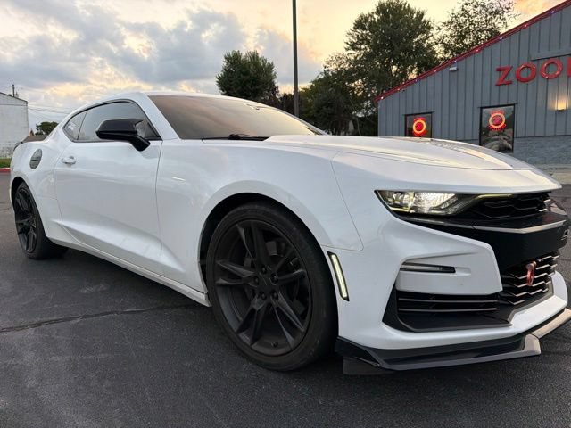 Used 2019 Chevrolet Camaro SS RWD image 2