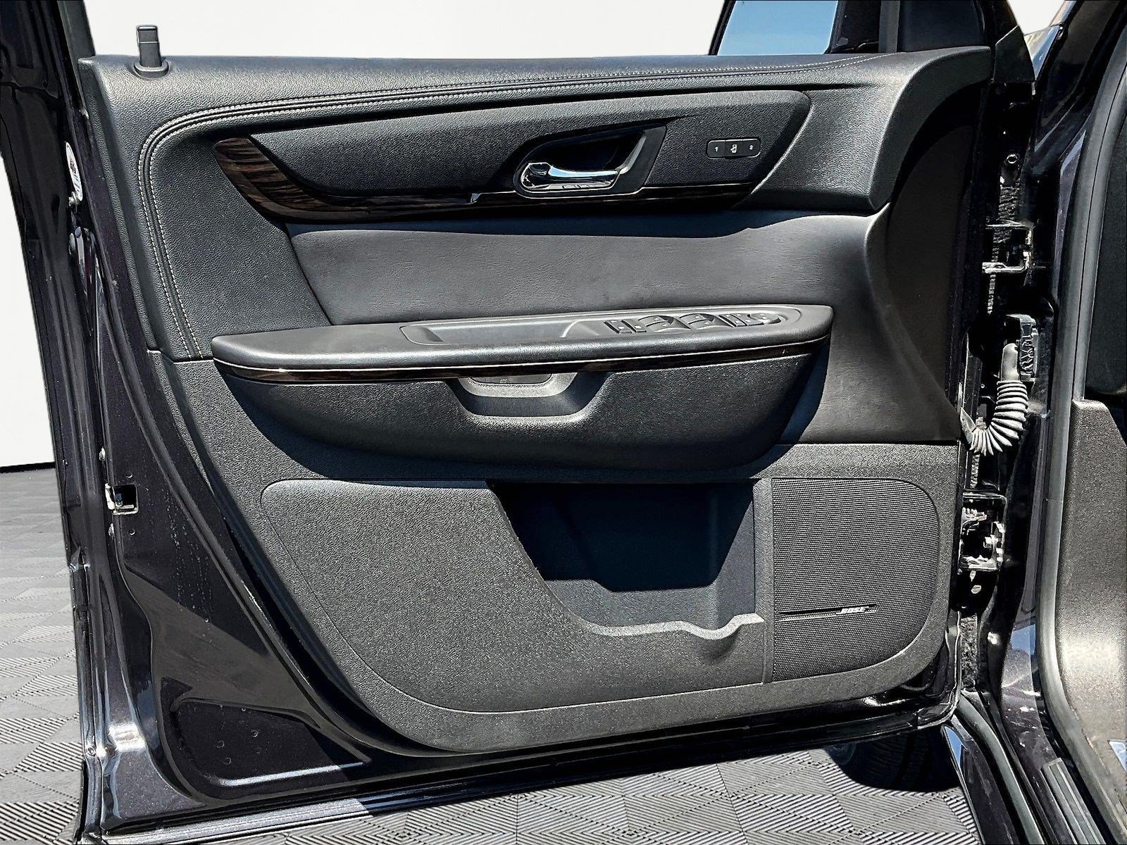 Used 2016 GMC Acadia Denali FWD image 20