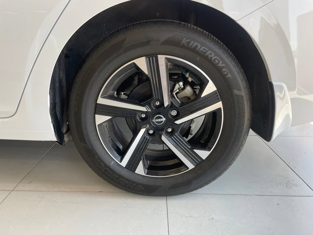 Certified 2025 Nissan Sentra SV w/ Trunk Package FWD image 17