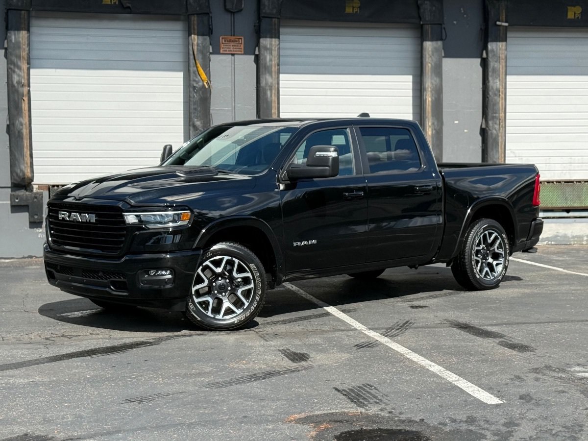 Used 2025 RAM 1500 Laramie w/ Sport Appearance Package AWD/4WD image 3