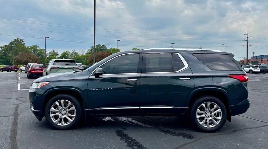 Used 2019 Chevrolet Traverse Premier w/ Driver Confidence II Package FWD image 4