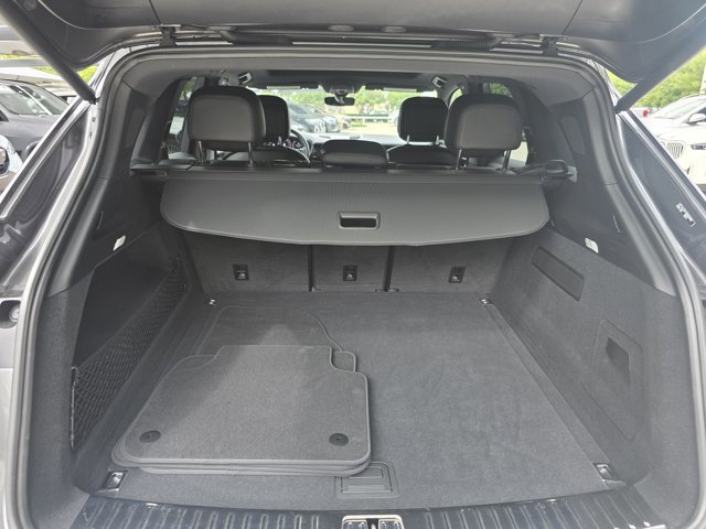 Used 2025 Porsche Cayenne image 22