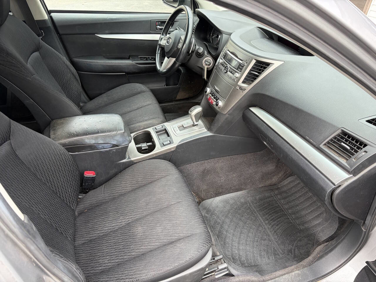 Used 2010 Subaru Outback 2.5i Premium image 13