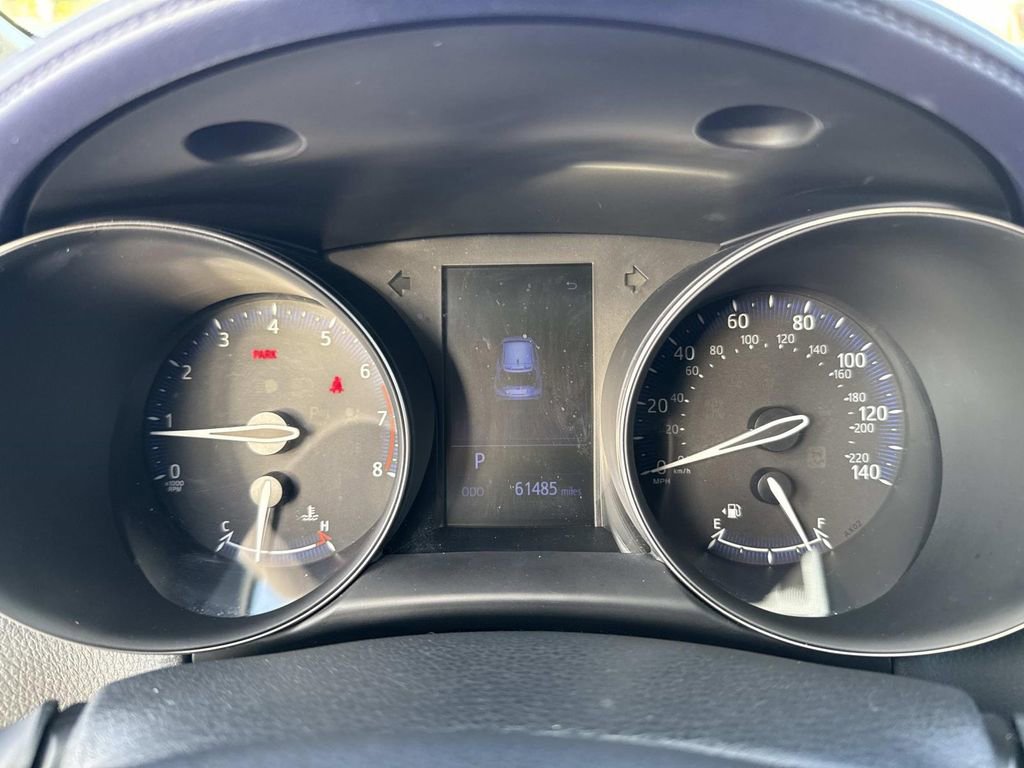 Used 2020 Toyota C-HR XLE image 39