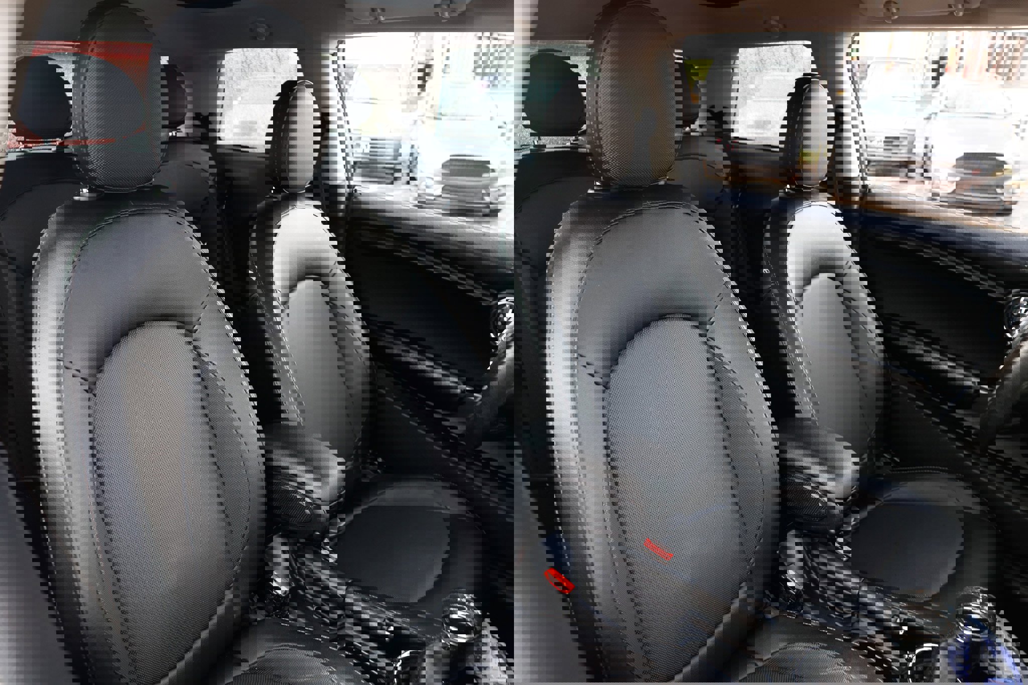 Used 2015 MINI Cooper 2-Door Hardtop image 19