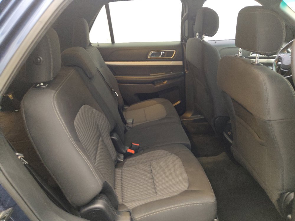 Used 2017 Ford Explorer XLT FWD image 19