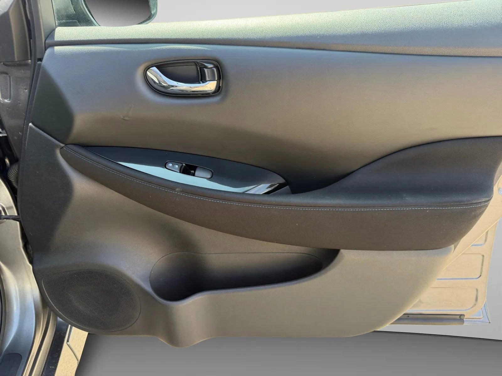 Used 2020 Nissan Leaf SV w/ SV Technology Package image 33