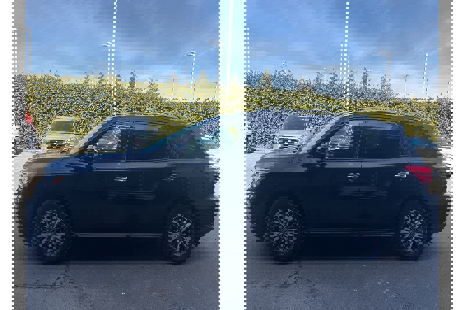 Used 2020 Nissan Pathfinder S image 6