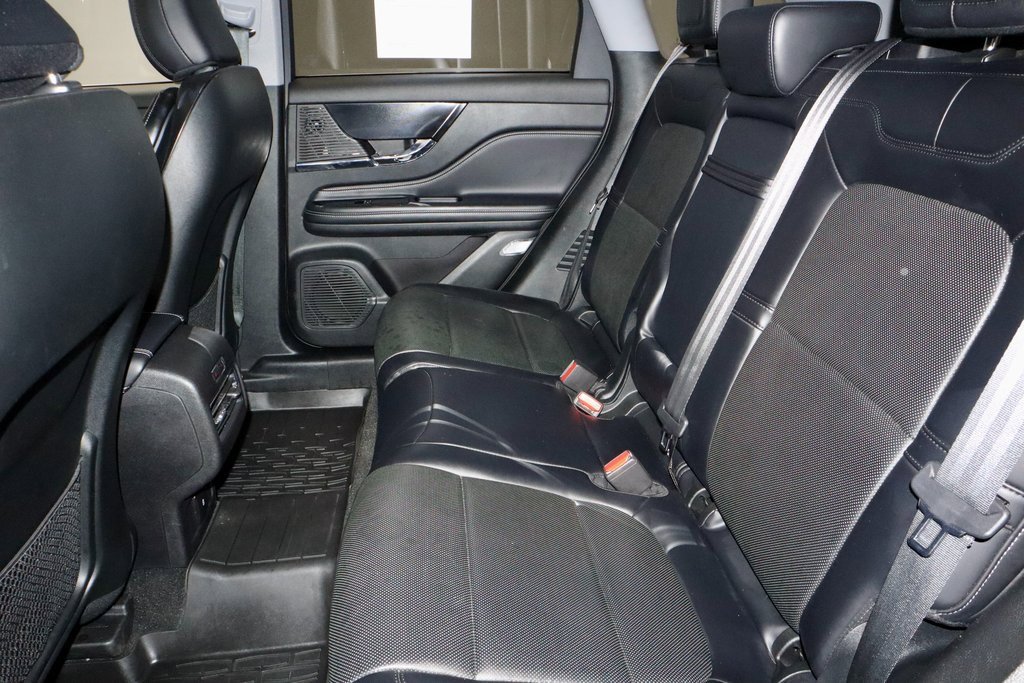 Used 2022 Lincoln Corsair AWD w/ Premium Package image 24