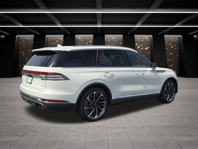Used 2020 Lincoln Aviator Reserve w/ Equipment Group 202A image 4