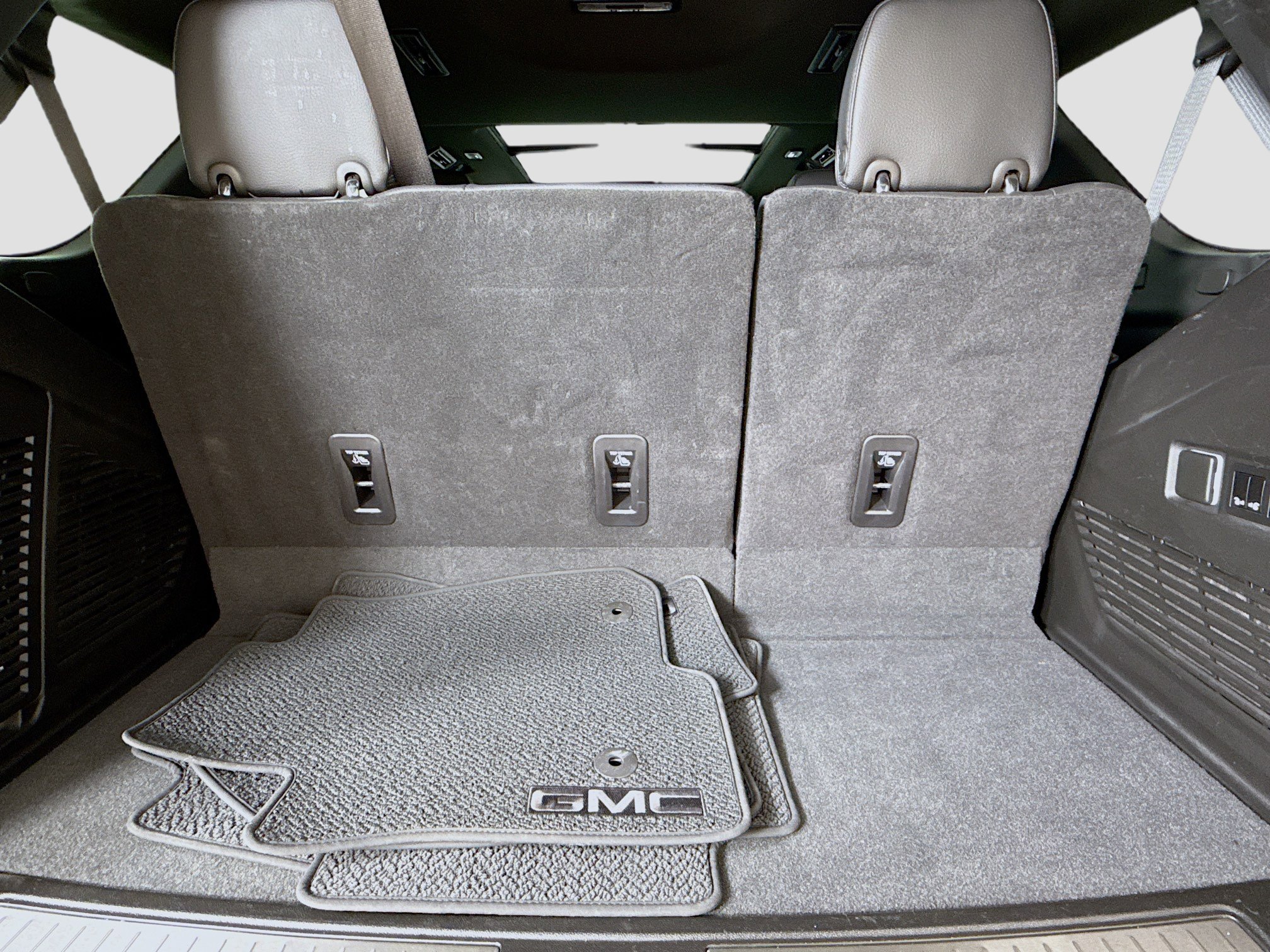 Used 2022 GMC Yukon Denali image 28