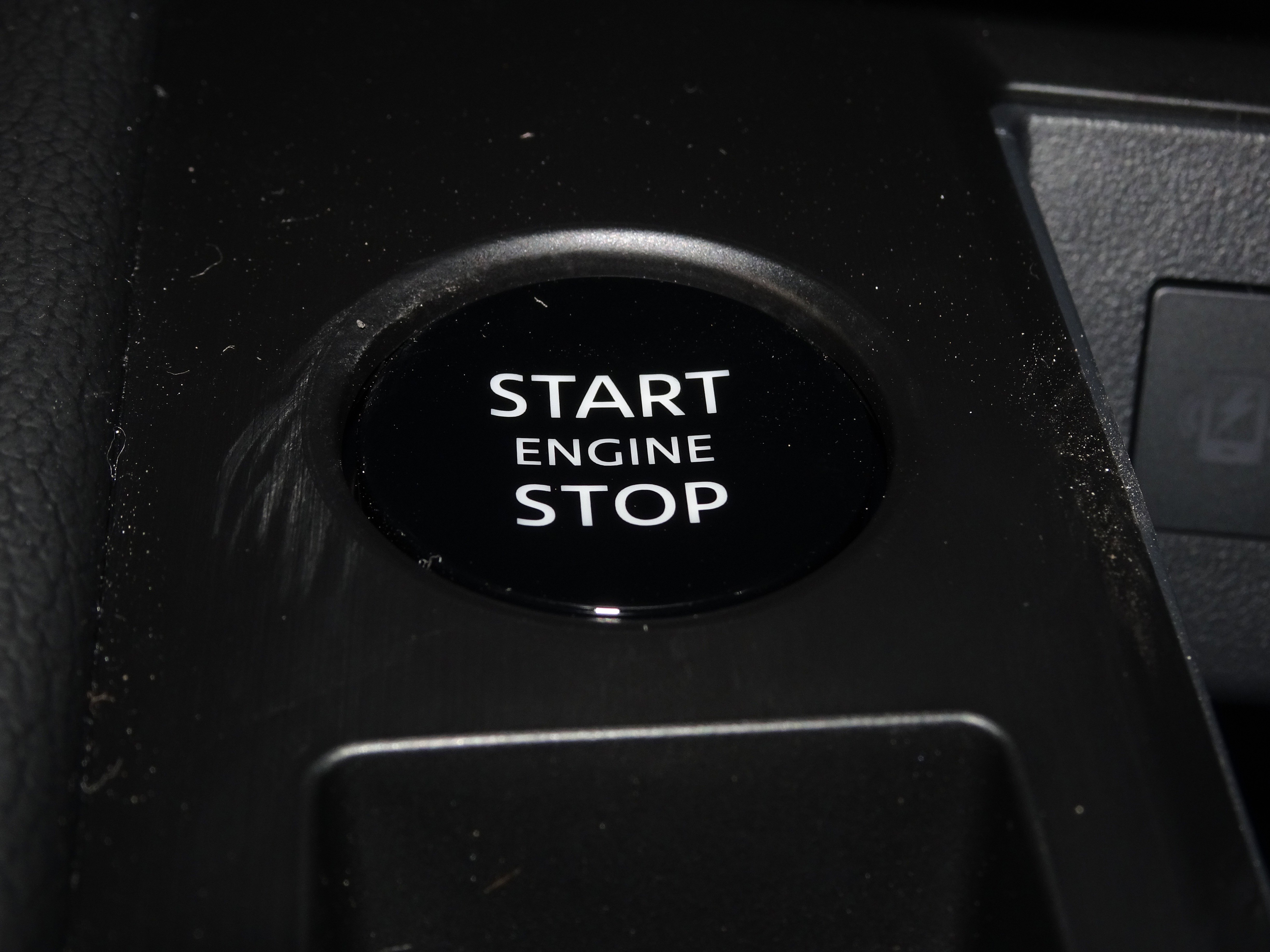 New 2025 Nissan Kicks SV w/ SV Premium Package image 32