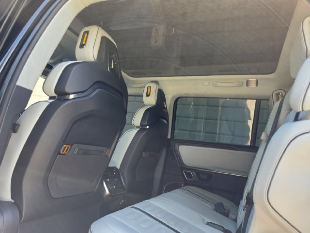 Used 2023 Rivian R1S Launch Edition Quad AWD/4WD image 27