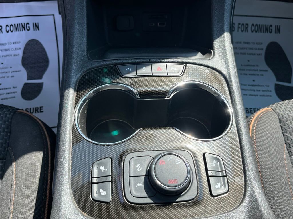 Used 2021 GMC Acadia AT4 image 16