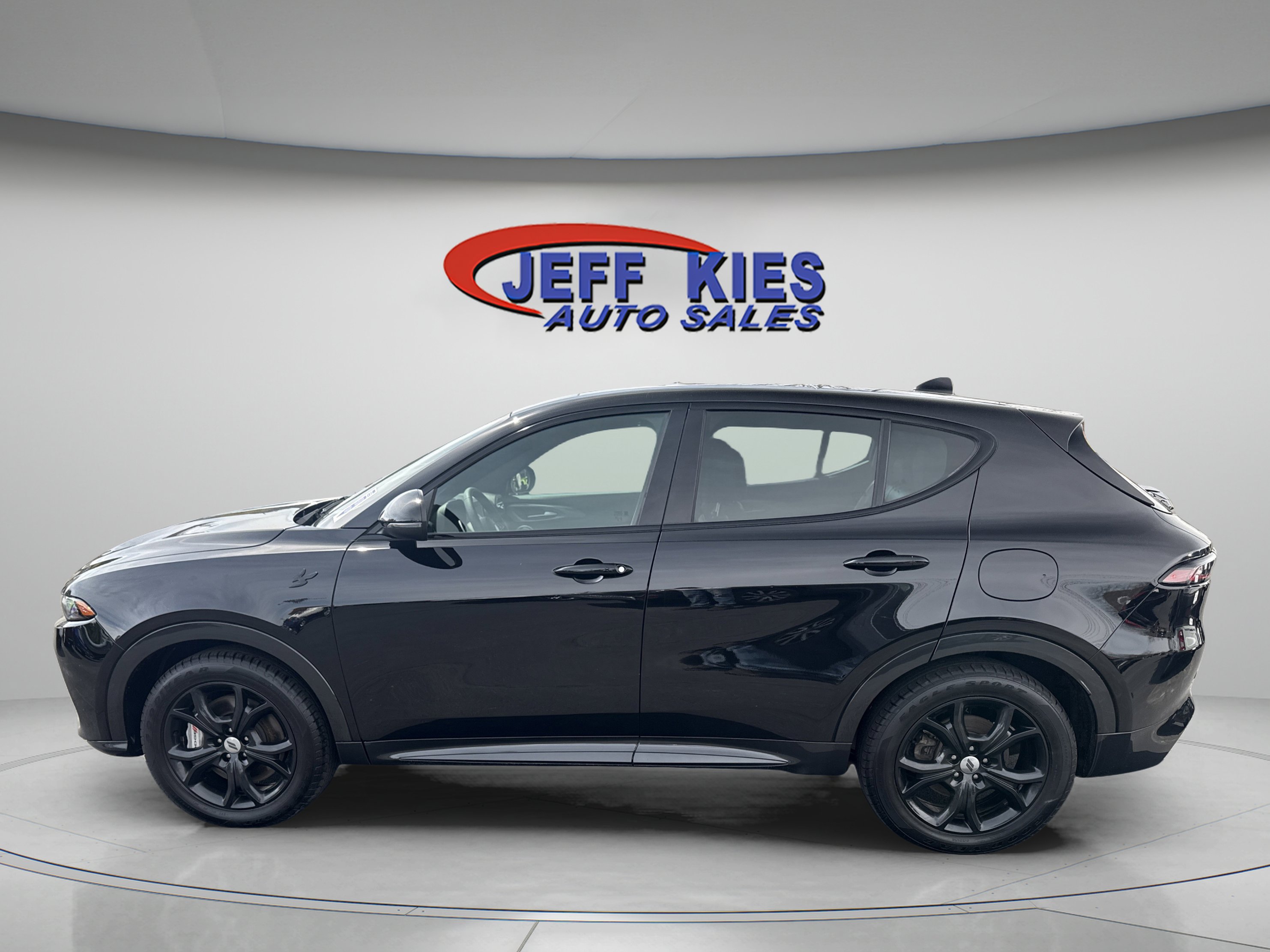 Used 2024 Dodge Hornet R/T Plus w/ R/T Blacktop Package AWD/4WD image 5