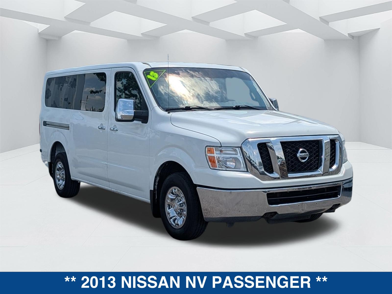 Used 2013 Nissan NV 3500 SV w/ Technology Pkg RWD image 4